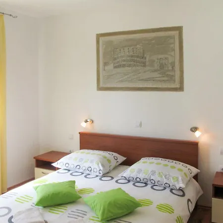 Banko - Pul408 By Interhome Lejlighed Peroj